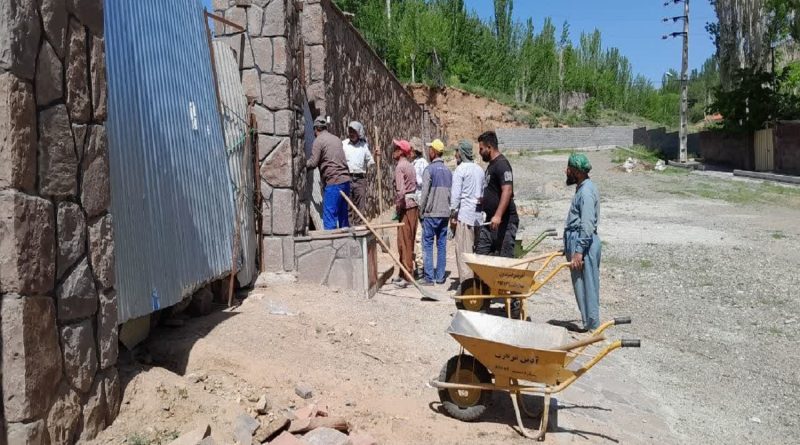 انسداد 15 حلقه  چاه غیرمجاز در منطقه مشا  شهرستان دماوند