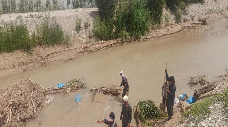 جمع آوری 12 عدد پمپ غیر مجاز در رودخانه حبله رود