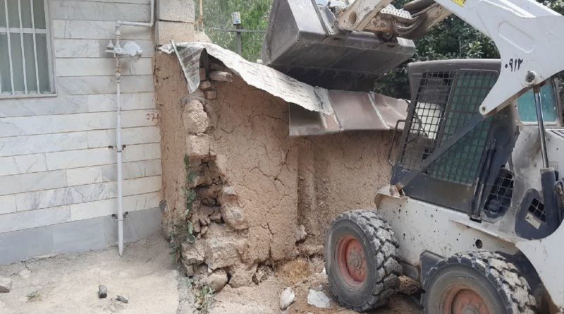 انسداد 4 حلقه چاه غیرمجاز در مناطق مهرآباد و نوده شهرستان دماوند