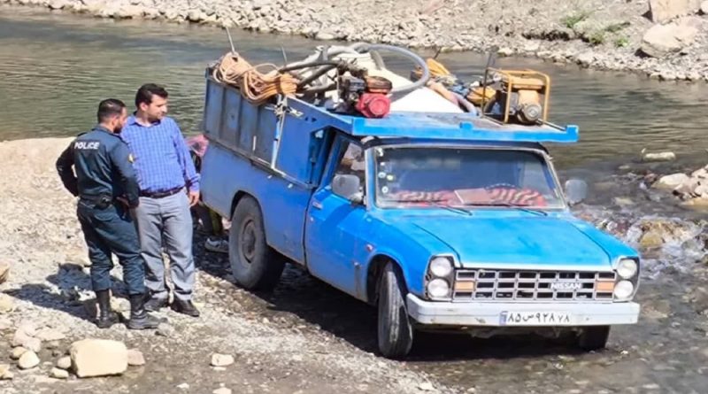 توقیف 5 دستگاه خودروی  غیرمجاز حمل آب توسط امور منابع آب دماوند