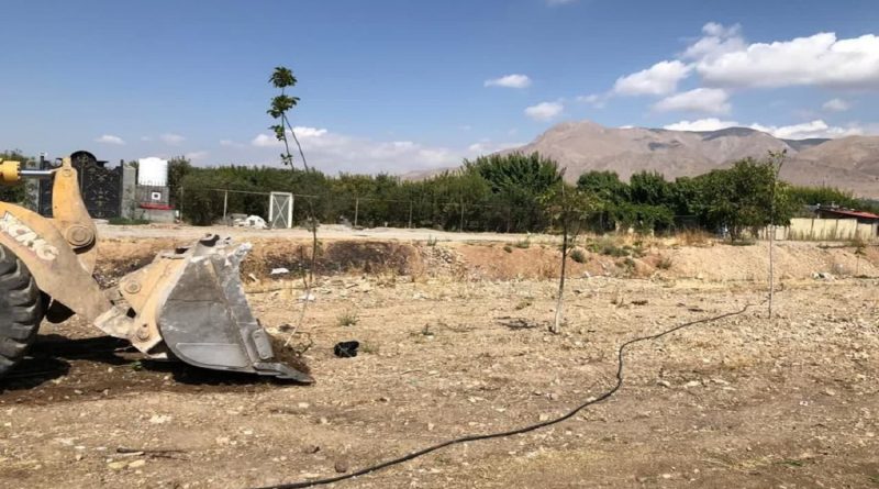 رفع تصرف دو هزارمتر مربع از اراضی حریم و بستر مسیل خسروان