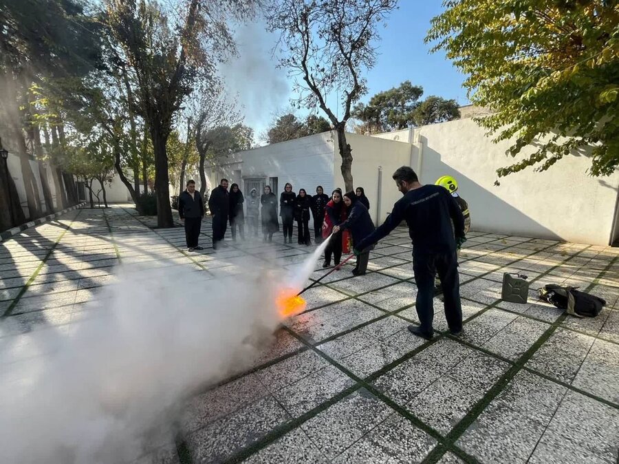 شهرری | برگزاری دوره آموزشی ایمنی و اطفاء حریق ویژه مراکز شبه خانواده