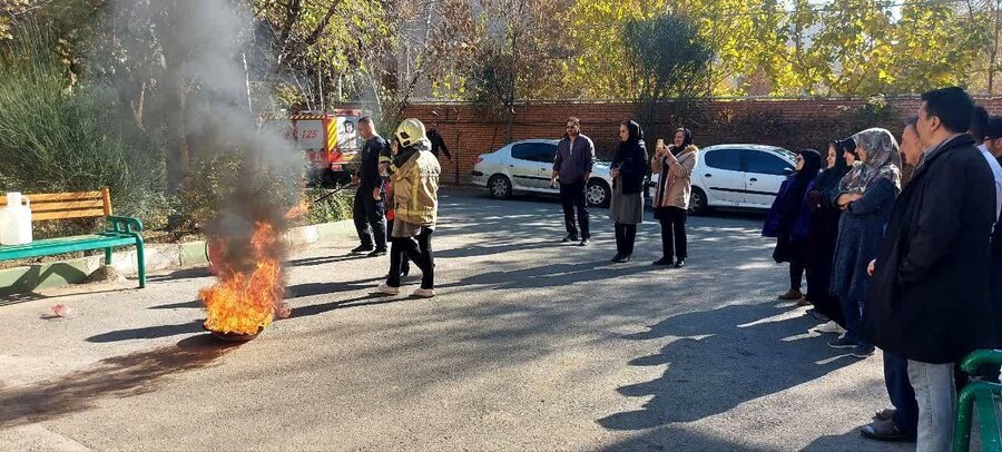 شهرری | برگزاری دوره آموزشی ایمنی و اطفاء حریق ویژه مراکز شبه خانواده