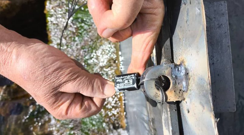 پلمپ کلیه انشعابات و خطوط انتقال آب غیر مجاز در رودخانه های خسروان جابان و سربندان