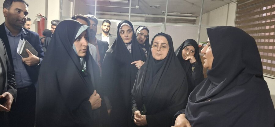⁨بازدید معاون امور زنان و خانواده رئیس جمهور از پایگاه اورژانس اجتماعی شهدای دولت آباد شهر ری 