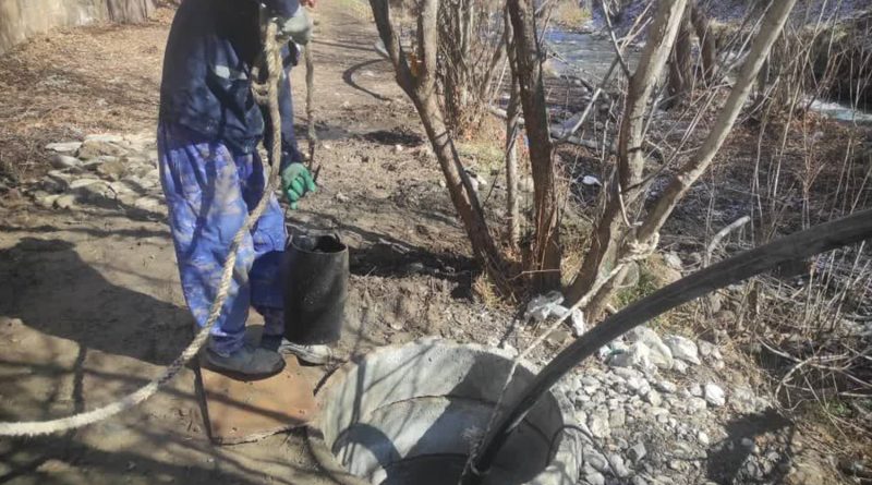 توقیف ادوات حفاری یک حلقه چاه غیر مجاز در بستر رودخانه تار