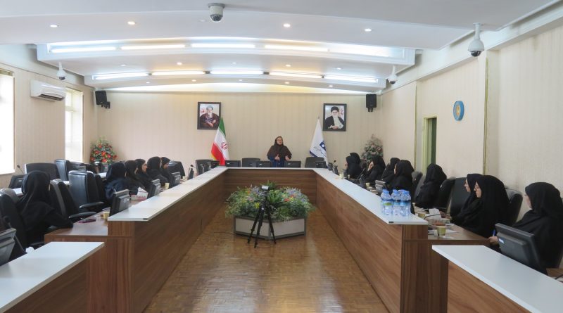 کارگاه آموزشی چالش های خانواده و راهکارها برگزار شد