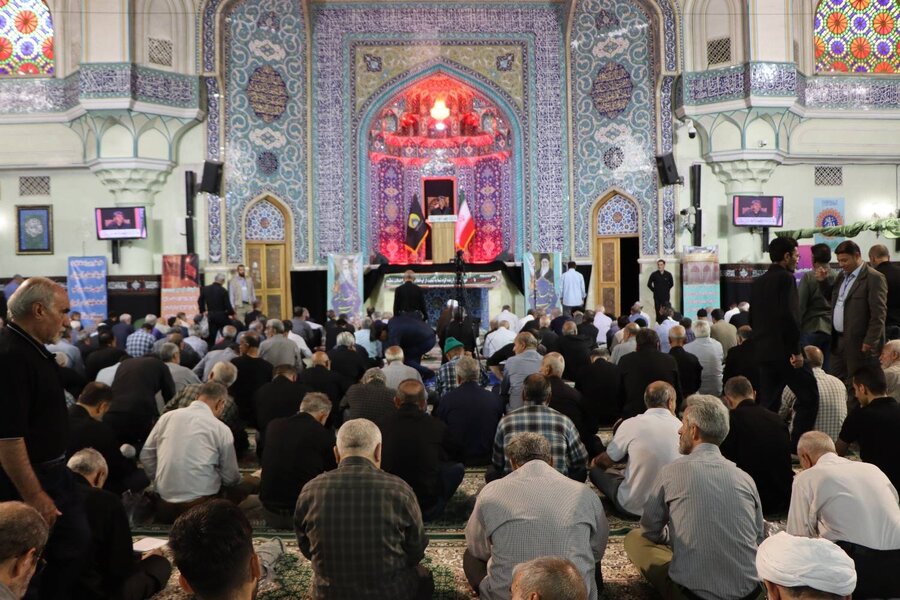 شهرری | سخنرانی مدیر بهزیستی  پیش از خطبه‌های نماز جمعه و برگزاری میز خدمت