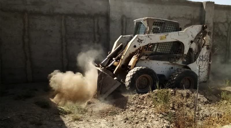 انسداد 14 حلقه چاه غیر مجاز توسط امور منابع آب رباط کریم