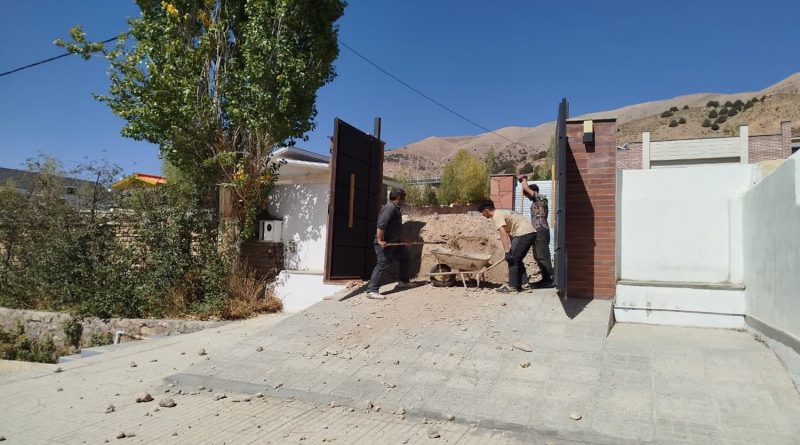 انسداد دو حلقه چاه غیر مجاز  به عمق 80 متر توسط امور منابع آب فیروزکوه